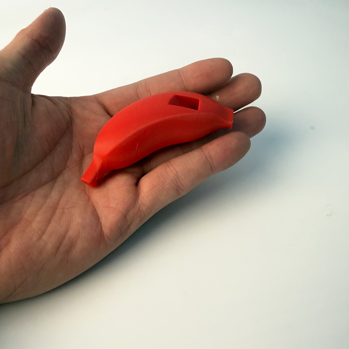 Red Banana-Shaped Whistle That - Party Games Physical 리뷰 및 가격