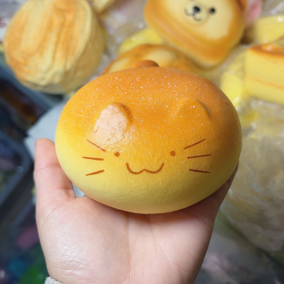 Big Cat Loaf Squeeze Toy Slow  - Party Games Crazy 리뷰 및 가격